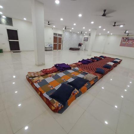 ホテル Shree Sawariya Yatri Grah ウッジャイン エクステリア 写真